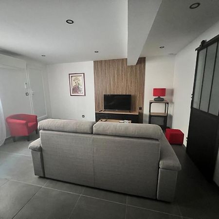 Studio Cosy Pour 2 Personnes A Thuir Apartment Luaran gambar